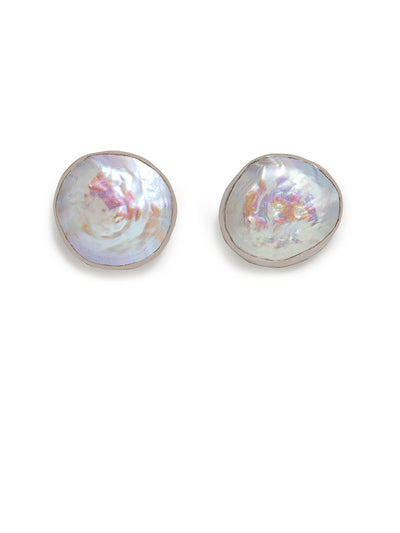Small Flat Pearl Studs - ShopAuthentique
